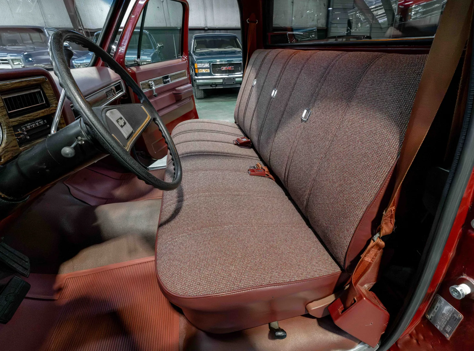12_1976-Chevrolet-C10-Rosedale Red-212965-45.jpg